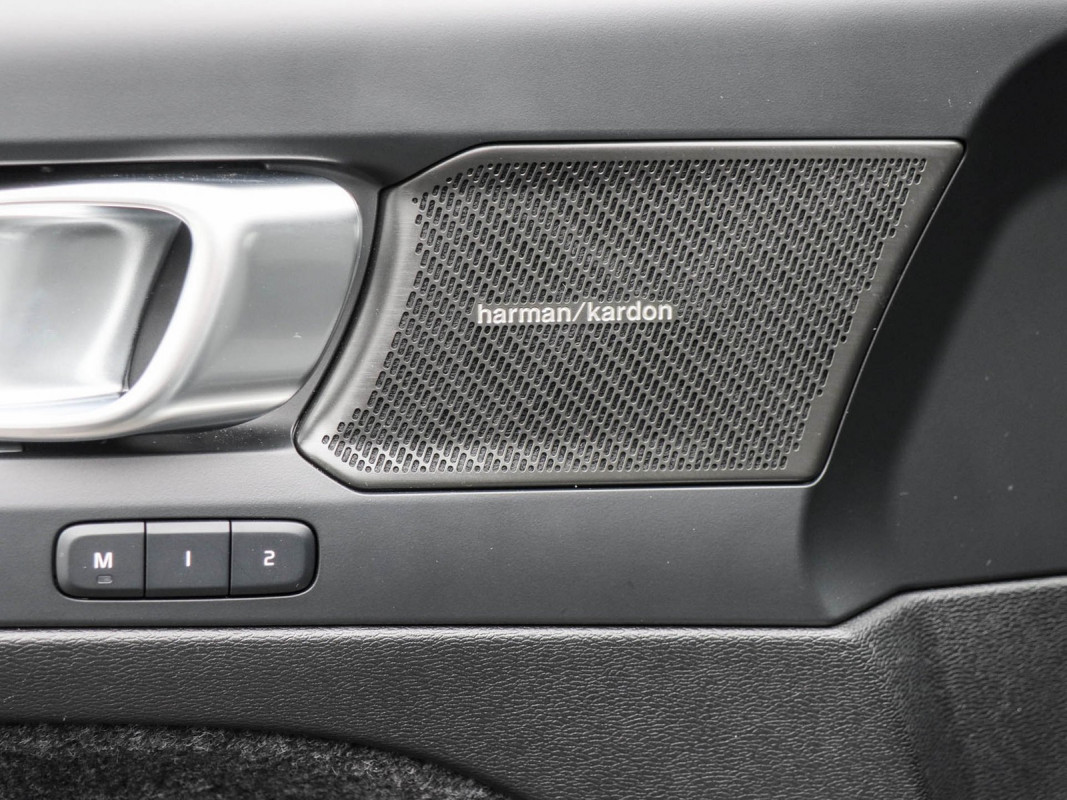 Volvo XC40 B4 - SUV/Off-road - Grau - Gebrauchtwagen - Bild 15