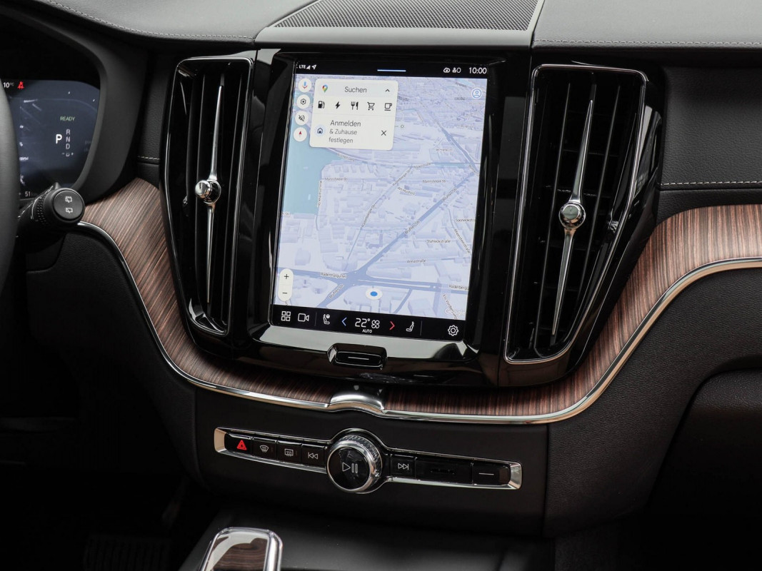 Volvo XC60 T6 Recharge AWD - SUV/Off-road - Weiss - Gebrauchtwagen - Bild 9