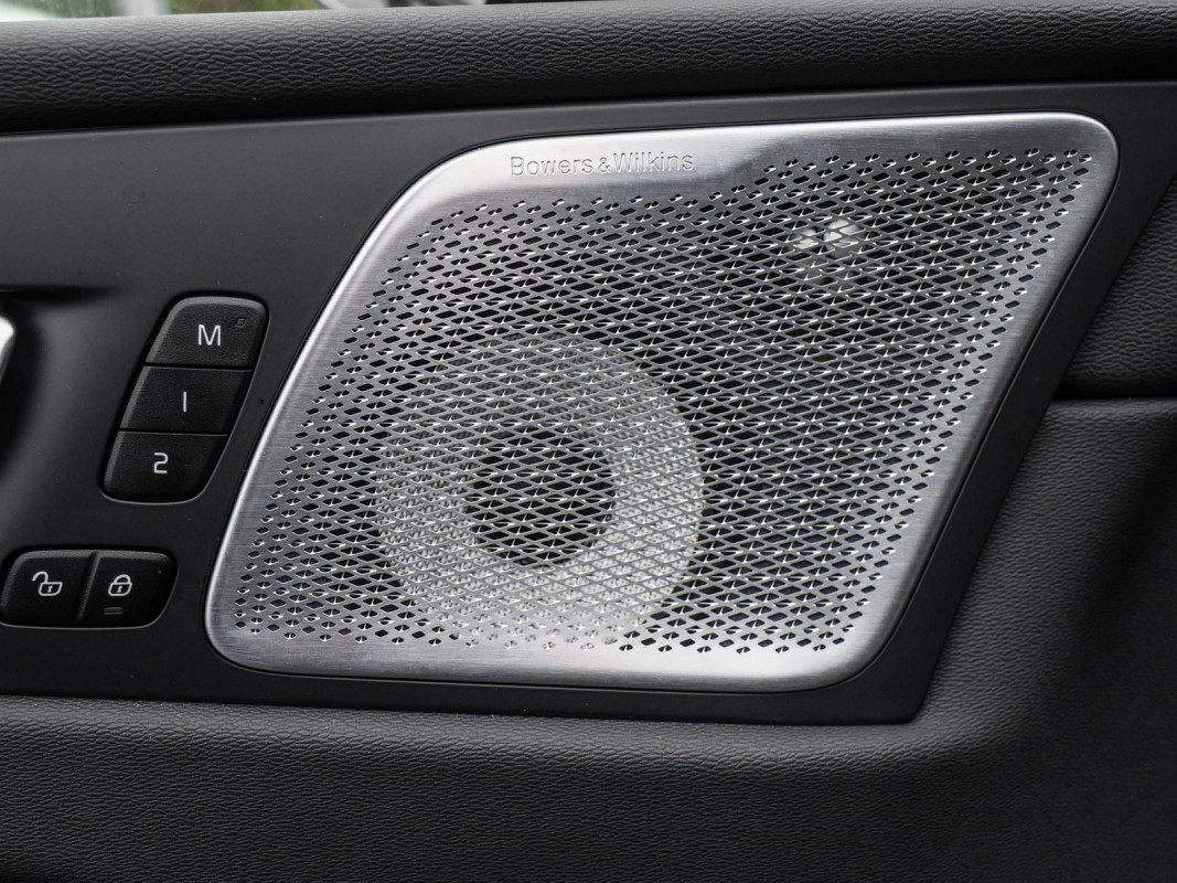 Volvo XC60 B5 (B) AWD Reskin - SUV/Off-road - Grün - Gebrauchtwagen - Bild 15