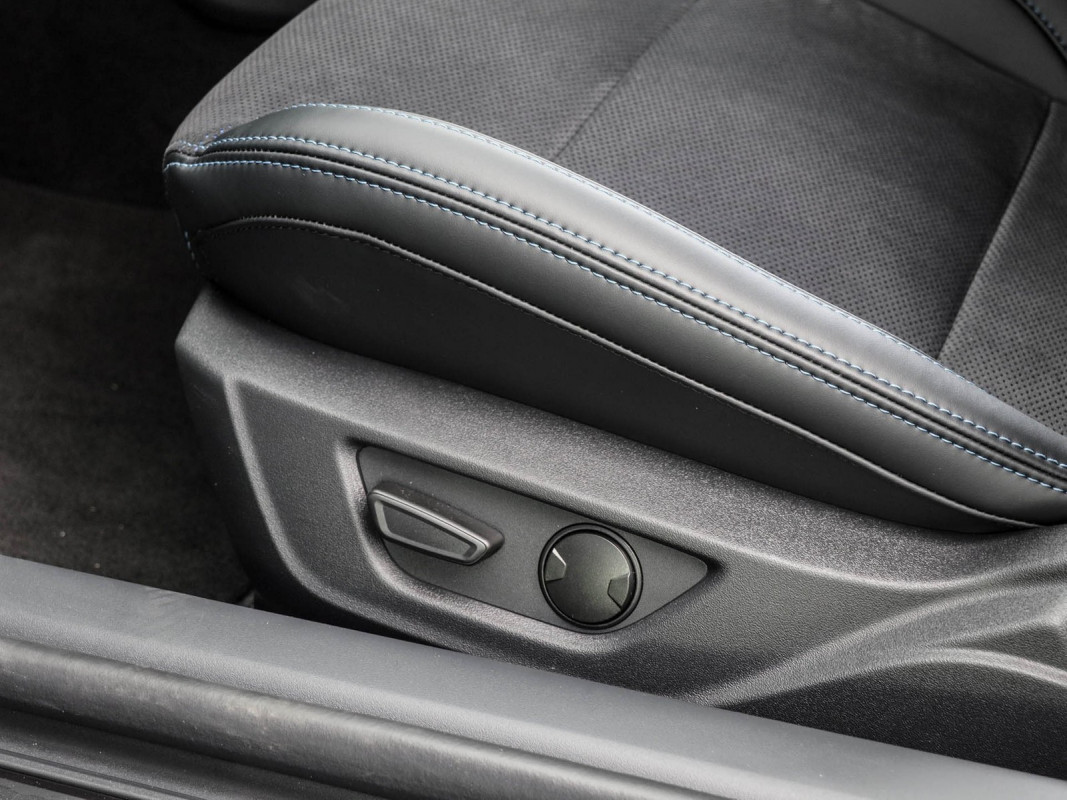 Ford Mustang Fastback Dark Horse Handschalter - Sportwagen/Coupé - Blau - Neuwagen - Bild 12