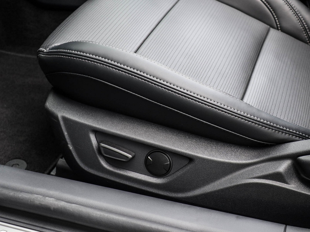 Ford Mustang GT Cabrio Handschalter - Cabrio/Roadster - Schwarz - Neuwagen - Bild 12