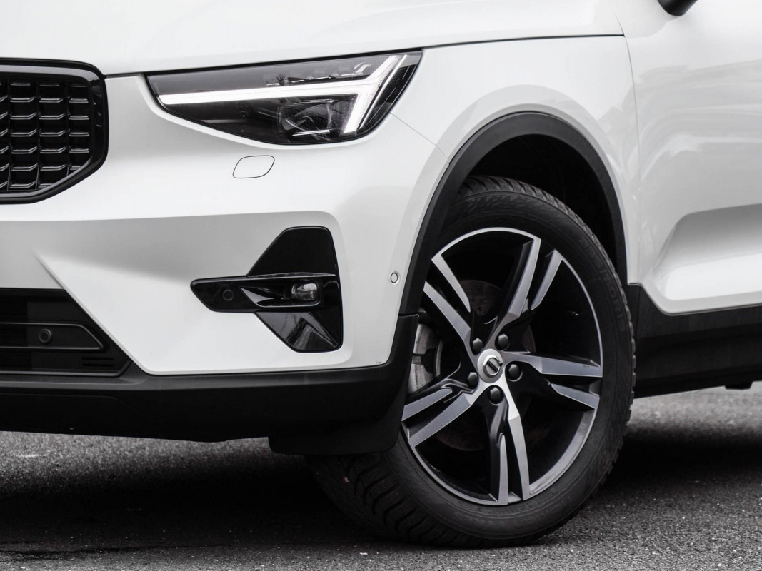 Volvo XC40 B3 - SUV/Off-road - Weiss - Gebrauchtwagen - Bild 6
