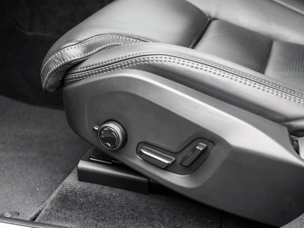 Volvo XC60 B5 AWD - SUV/Off-road - Grün - Gebrauchtwagen - Bild 14