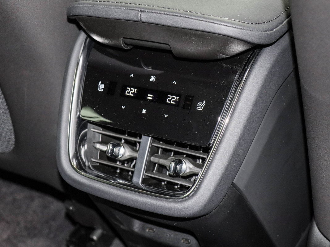 Volvo EX90 Pure AWD - SUV/Off-road - Weiss - Gebrauchtwagen - Bild 15