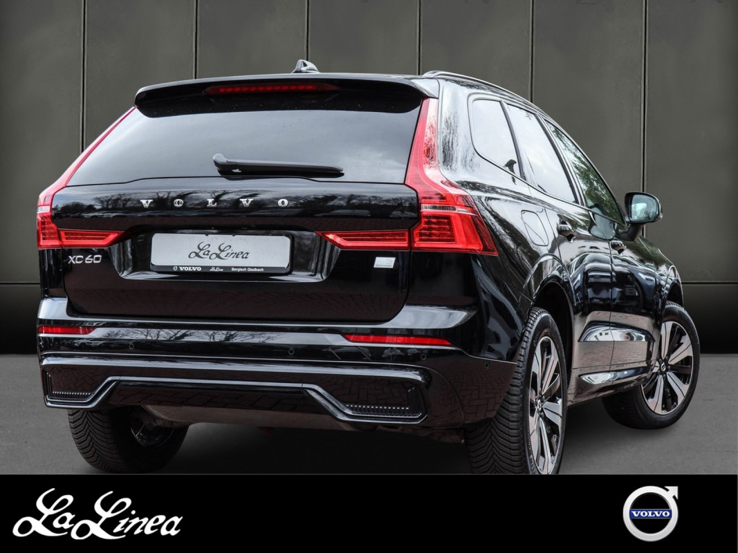 Volvo XC60 T6 - SUV/Off-road - Schwarz - Gebrauchtwagen - Bild 2