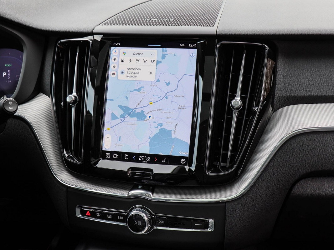 Volvo XC60 T6 - SUV/Off-road - Schwarz - Gebrauchtwagen - Bild 9