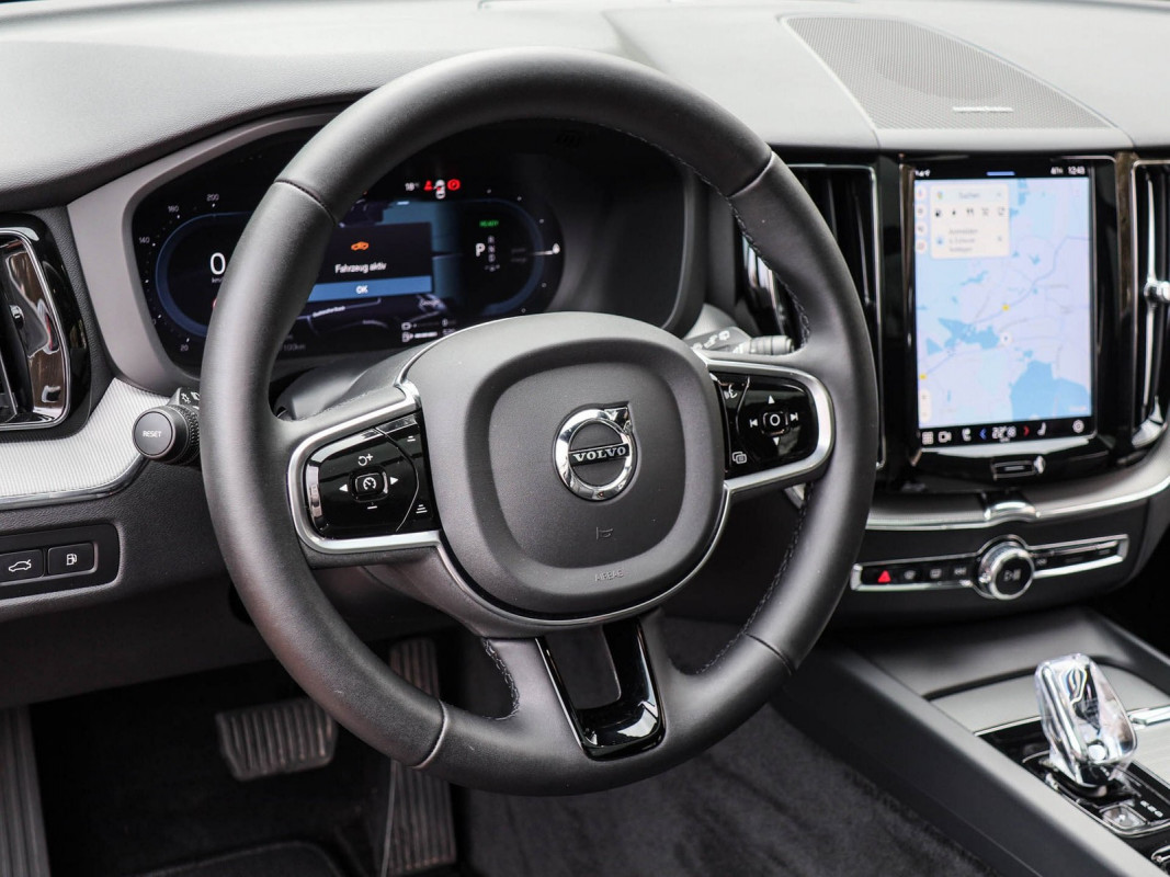 Volvo XC60 T6 - SUV/Off-road - Schwarz - Gebrauchtwagen - Bild 10