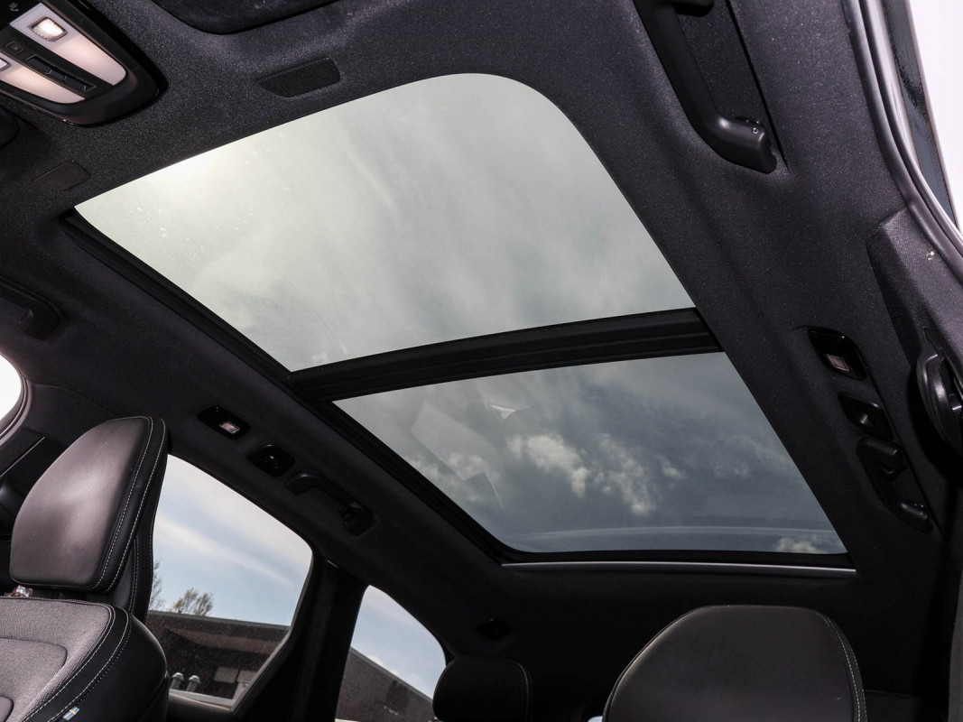 Volvo XC60 B4 (D) - SUV/Off-road - Schwarz - Gebrauchtwagen - Bild 12