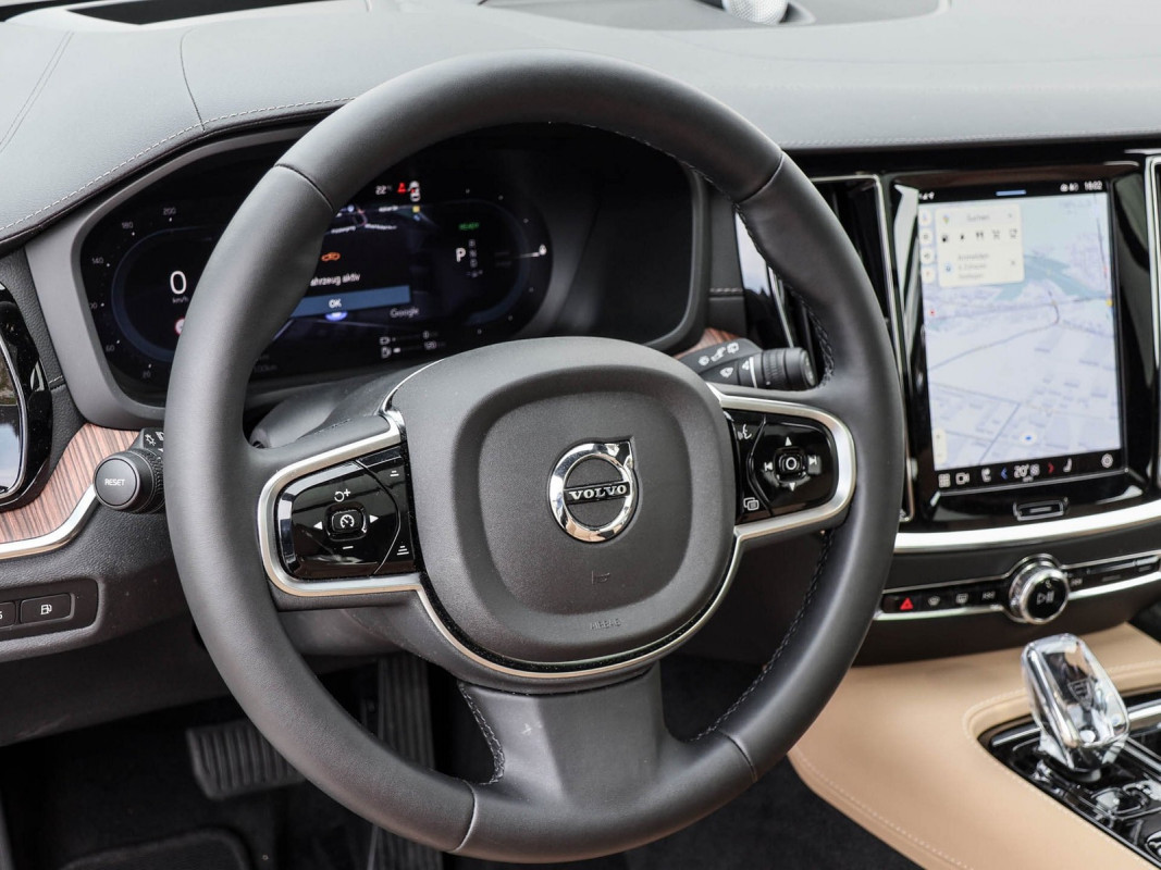 Volvo V60 T6 Recharge Plug-In Hybrid AWD - Kombi - Weiss - Gebrauchtwagen - Bild 10