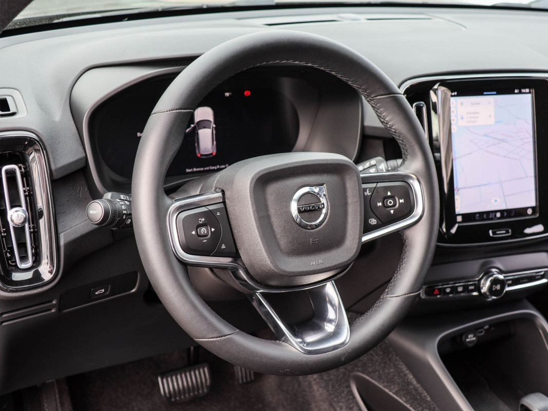Volvo XC40 Twin Motor - SUV/Off-road - Schwarz - Gebrauchtwagen - Bild 10