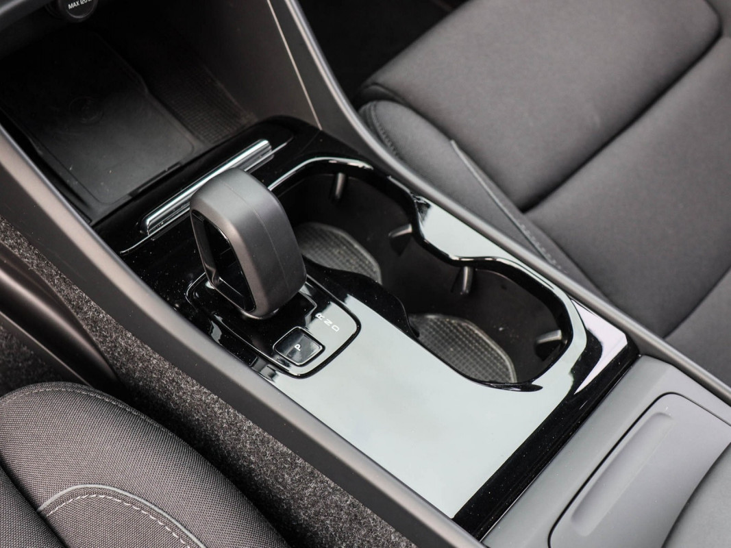 Volvo XC40 Twin Motor - SUV/Off-road - Schwarz - Gebrauchtwagen - Bild 11