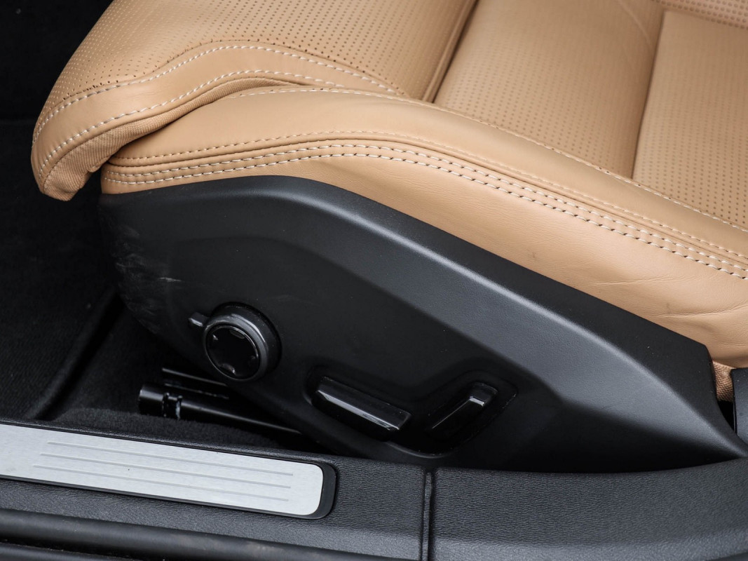 Volvo V60 T6 Recharge Plug-In Hybrid AWD - Kombi - Weiss - Gebrauchtwagen - Bild 14