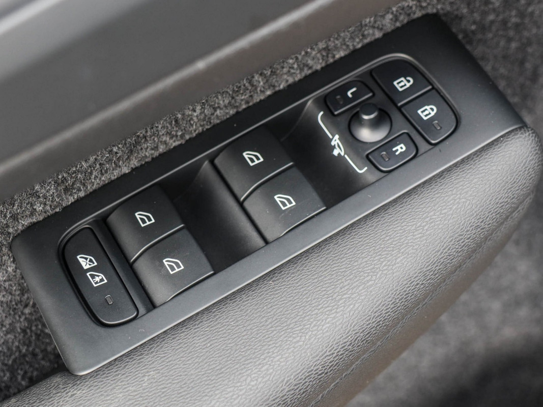 Volvo XC40 Twin Motor - SUV/Off-road - Schwarz - Gebrauchtwagen - Bild 15