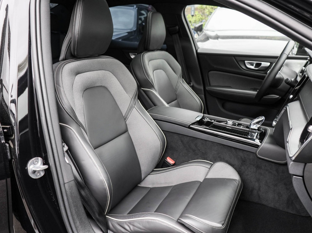 Volvo S60 T8 Recharge AWD - Limousine - Schwarz - Gebrauchtwagen - Bild 7