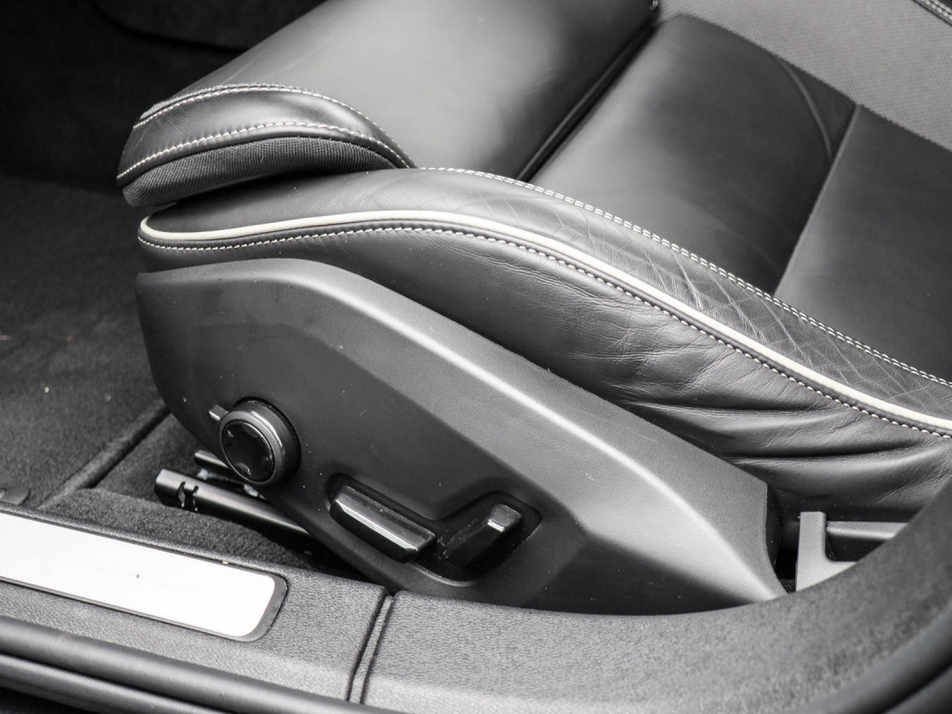 Volvo S60 T8 Recharge AWD - Limousine - Schwarz - Gebrauchtwagen - Bild 14