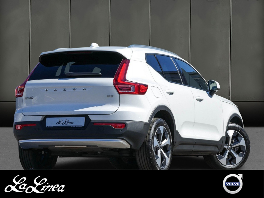 Volvo XC40 B3 - SUV/Off-road - Weiss - Gebrauchtwagen - Bild 2