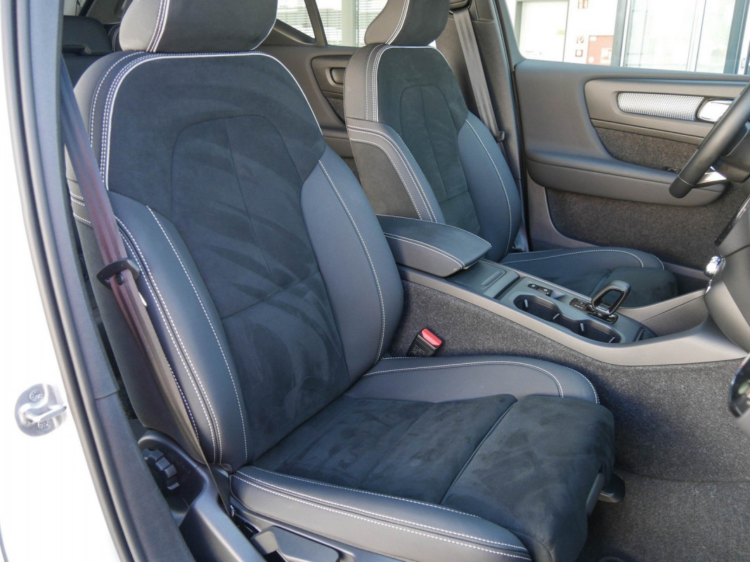 Volvo XC40 B3 - SUV/Off-road - Weiss - Gebrauchtwagen - Bild 7