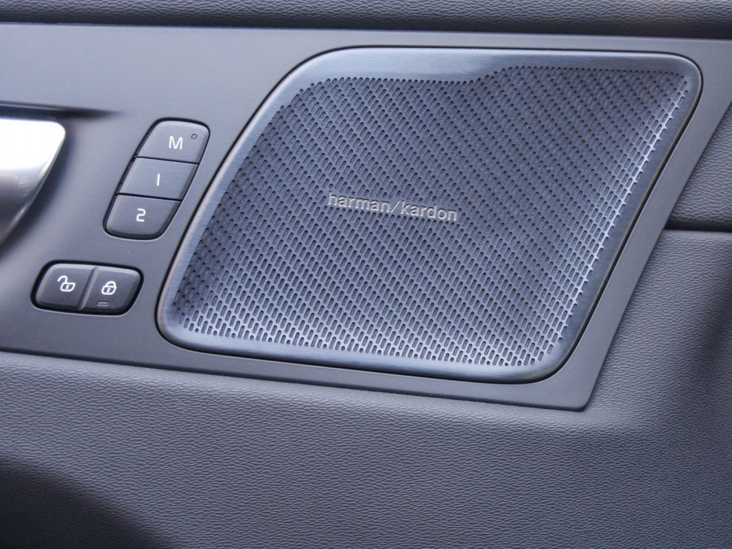 Volvo XC60 - SUV/Off-road - Schwarz - Gebrauchtwagen - Bild 14