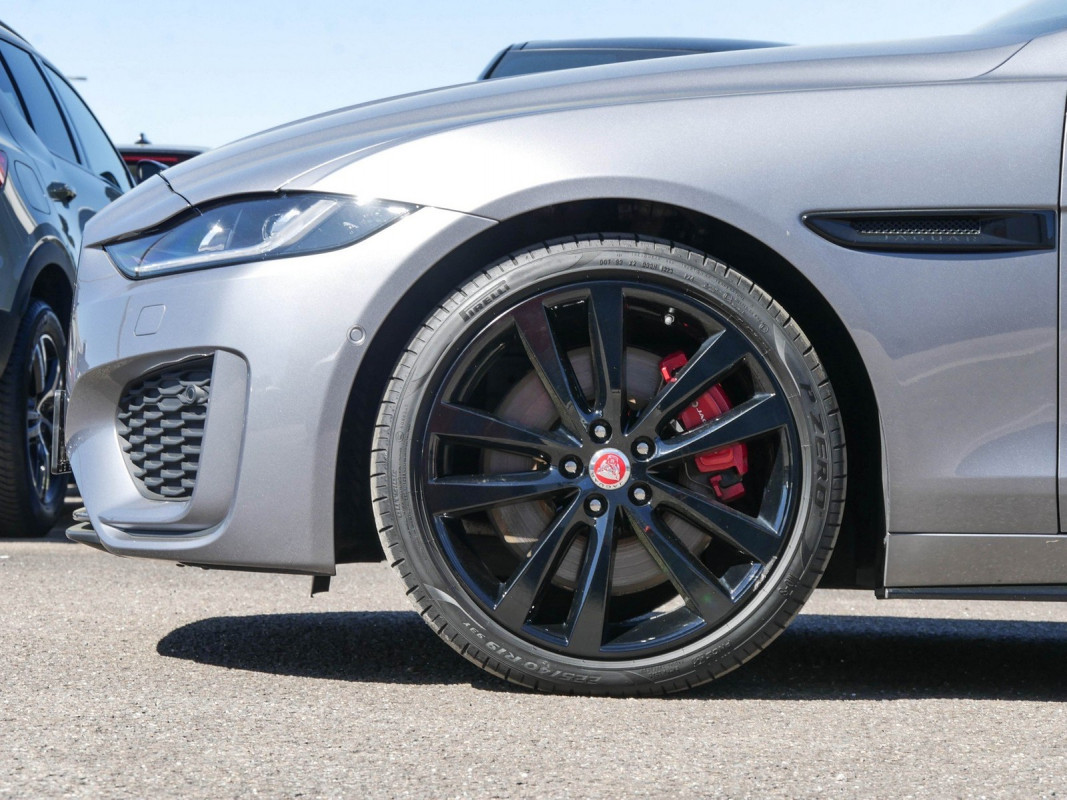 Jaguar XE P250 R-Dynamic Black - Limousine - Grau - Gebrauchtwagen - Bild 9