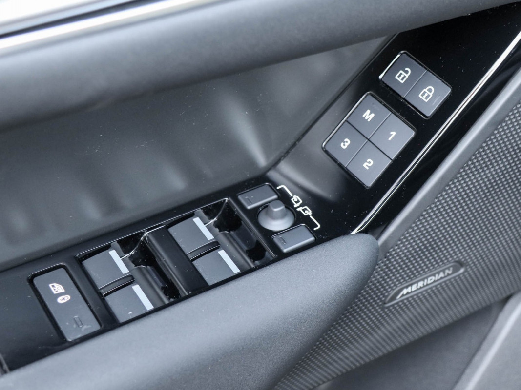 Land Rover Range Rover Velar - SUV/Off-road - Weiss - Gebrauchtwagen - Bild 14