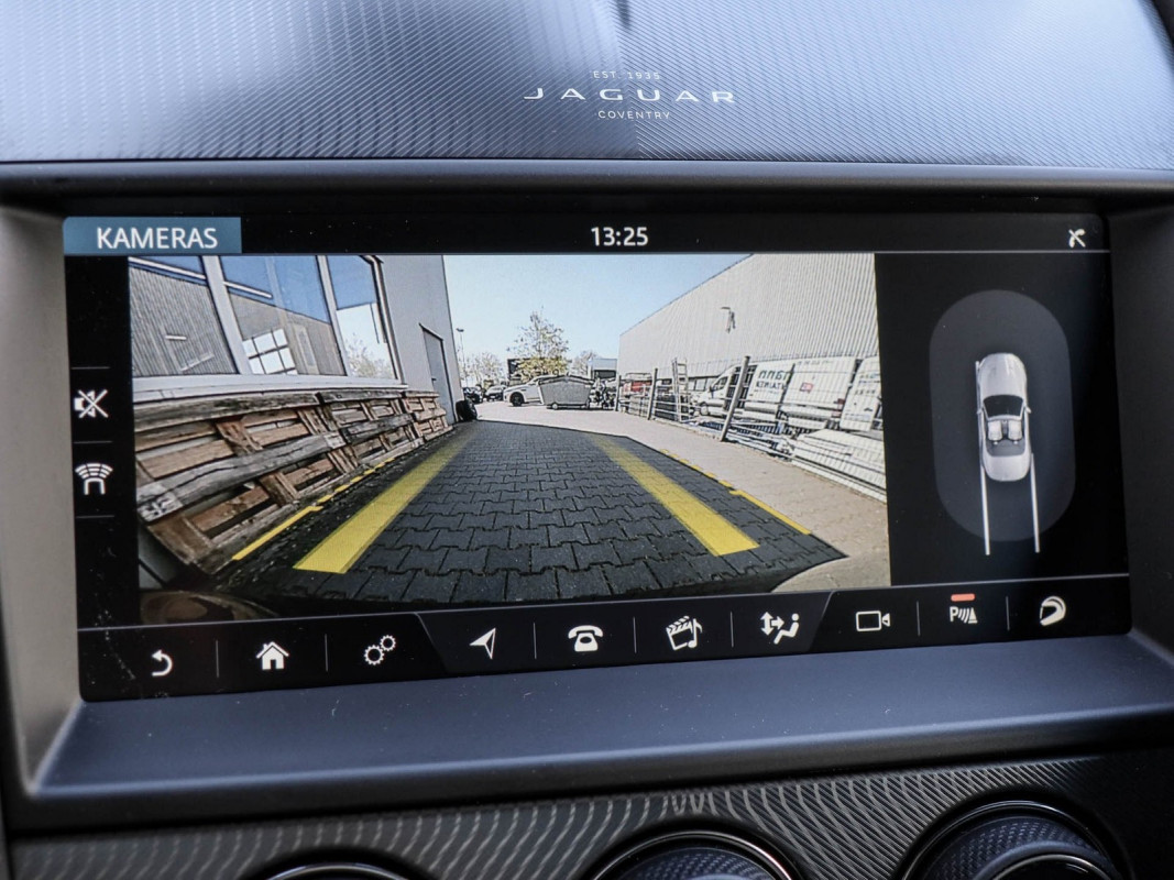 Jaguar F-TYPE - Sportwagen/Coupé - Schwarz - Gebrauchtwagen - Bild 10