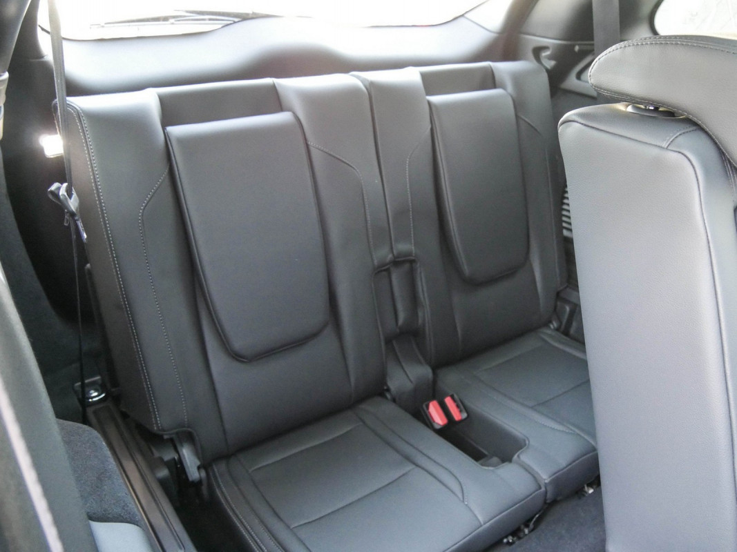 Land Rover Discovery Sport D165 Dynamic S - SUV/Off-road - Schwarz - Gebrauchtwagen - Bild 13