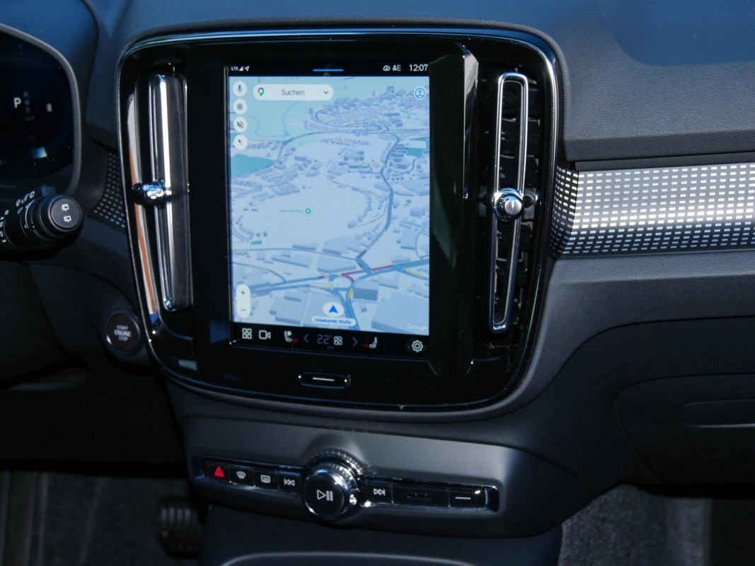 Volvo XC40 - SUV/Off-road - Weiss - Gebrauchtwagen - Bild 9
