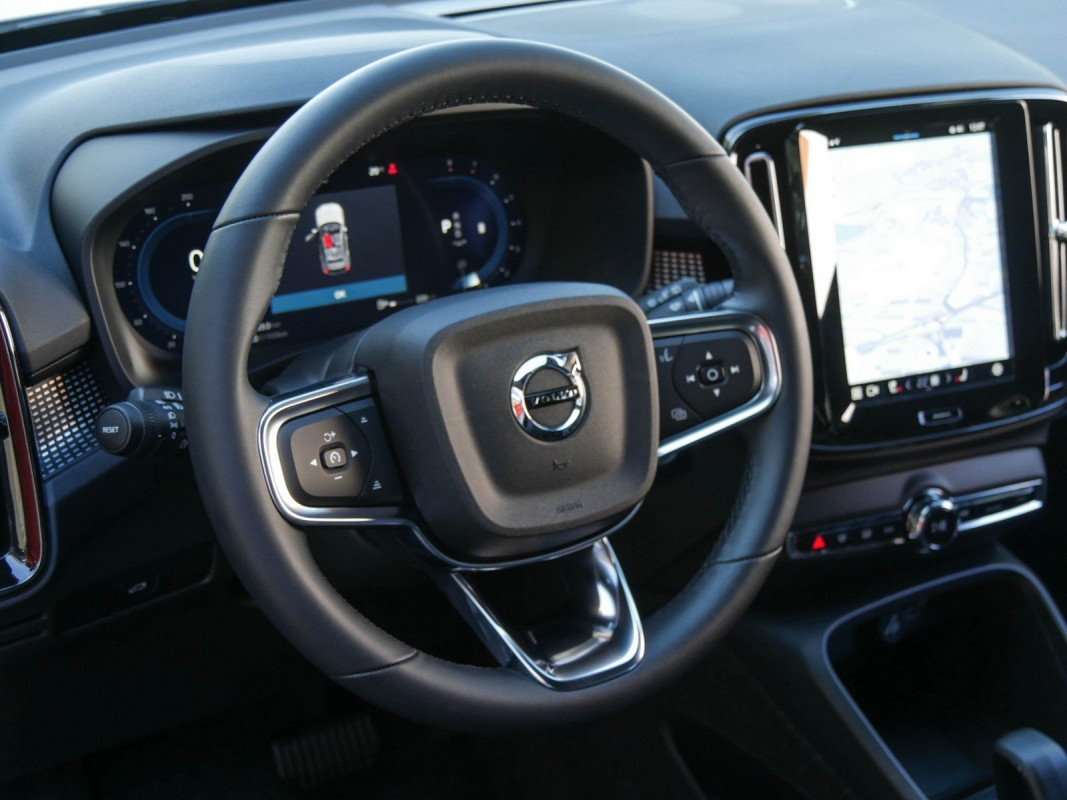 Volvo XC40 - SUV/Off-road - Weiss - Gebrauchtwagen - Bild 10