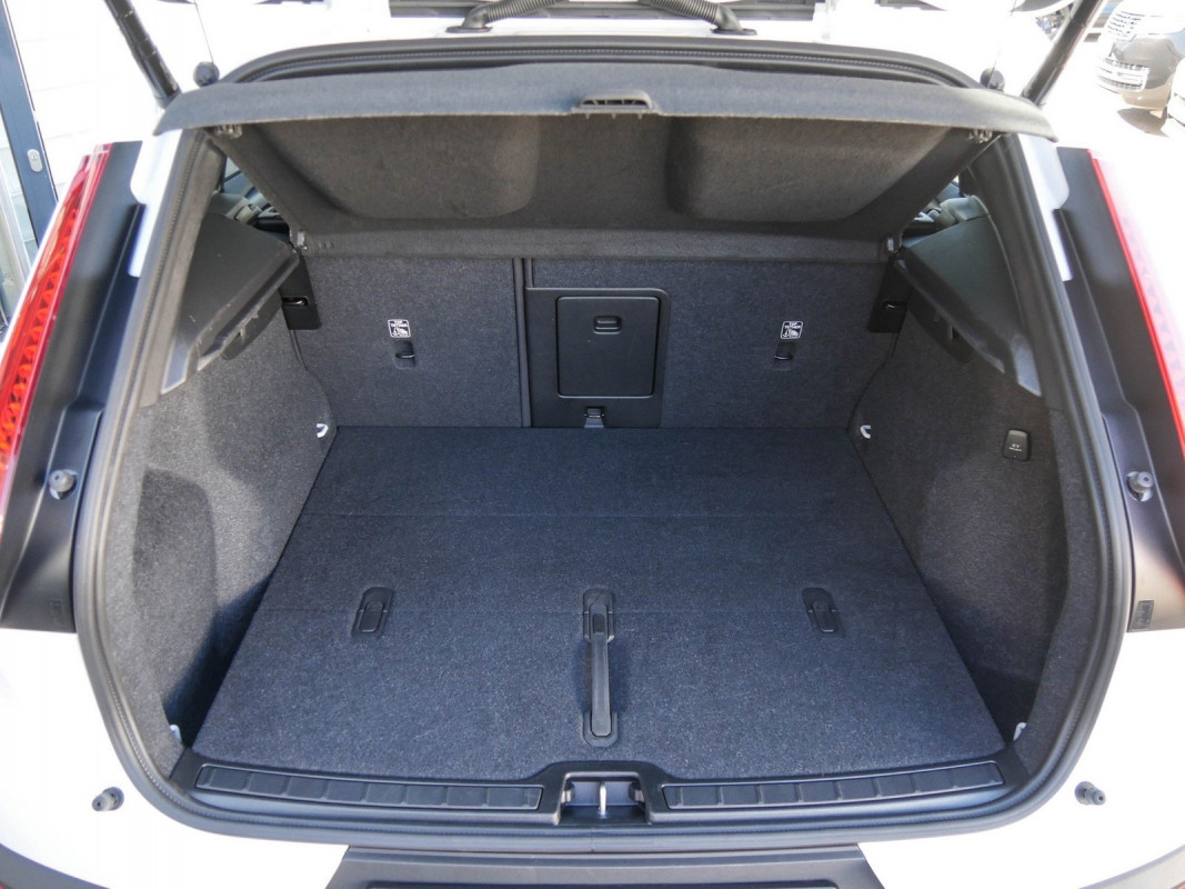 Volvo XC40 - SUV/Off-road - Weiss - Gebrauchtwagen - Bild 15