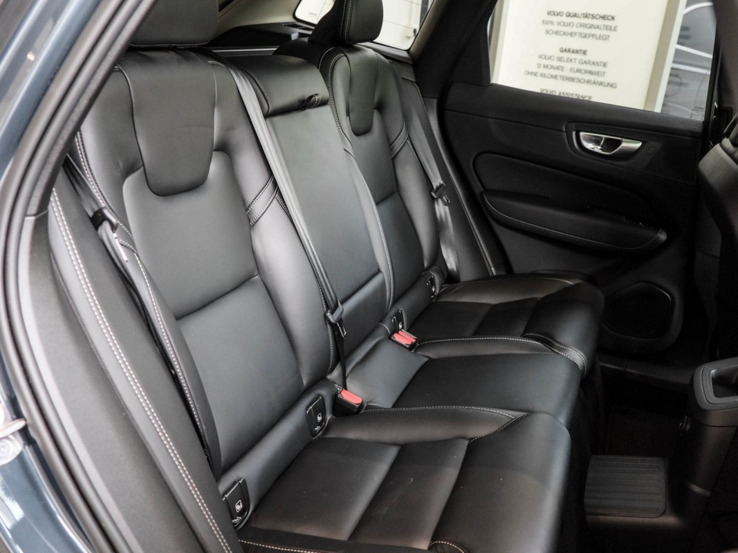 Volvo XC60 T6 AWD - SUV/Off-road - Blau - Gebrauchtwagen - Bild 5