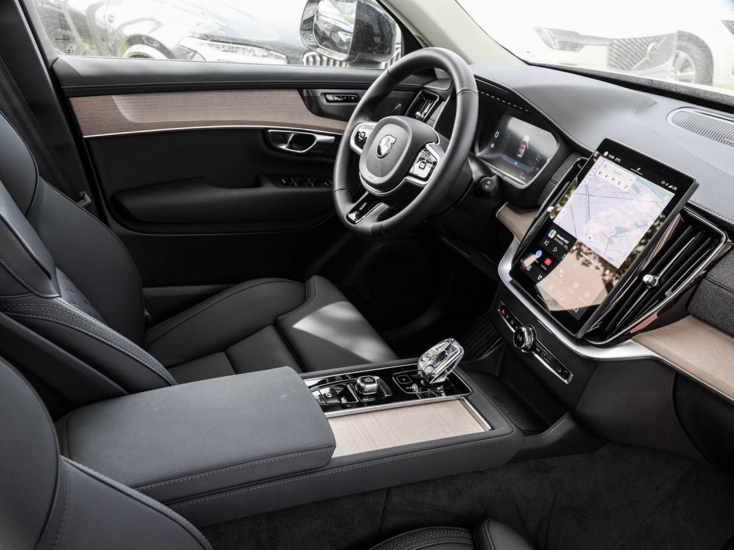 Volvo XC90 T8 AWD - SUV/Off-road - Gold - Gebrauchtwagen - Bild 3
