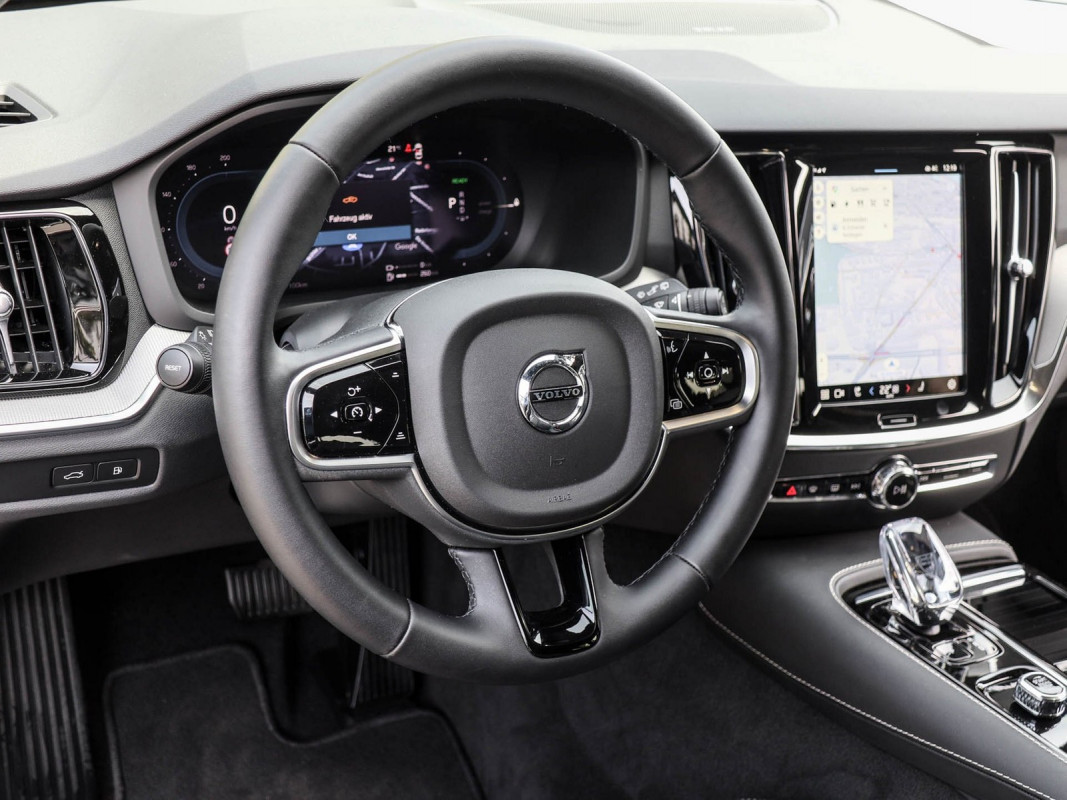 Volvo V60 T6 AWD - Kombi - Schwarz - Gebrauchtwagen - Bild 10