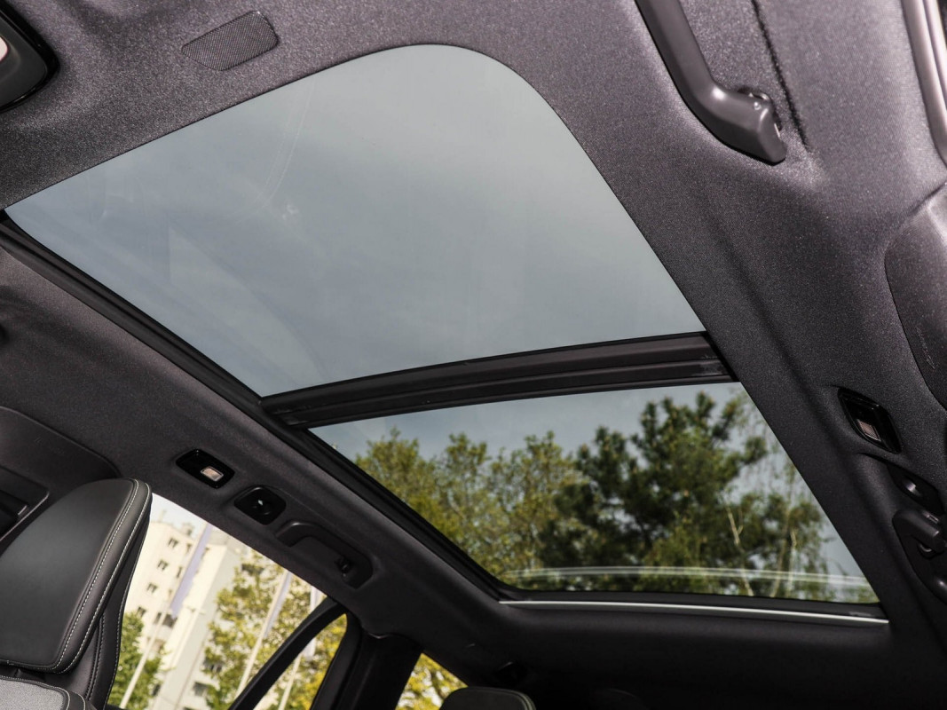 Volvo V60 T6 AWD - Kombi - Schwarz - Gebrauchtwagen - Bild 11