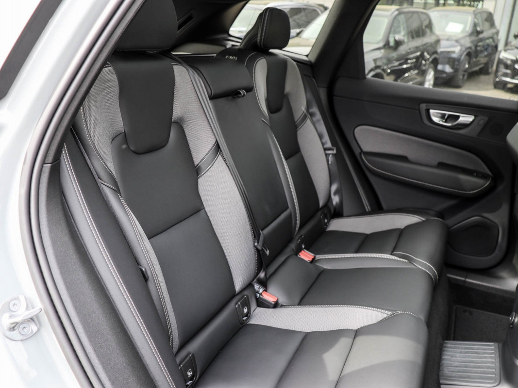 Volvo XC60 T8 AWD - SUV/Off-road - Grau - Gebrauchtwagen - Bild 5