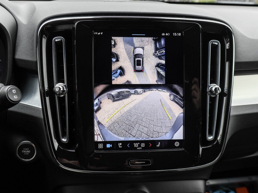 Volvo XC40 B3 - SUV/Off-road - Schwarz - Gebrauchtwagen - Bild 13