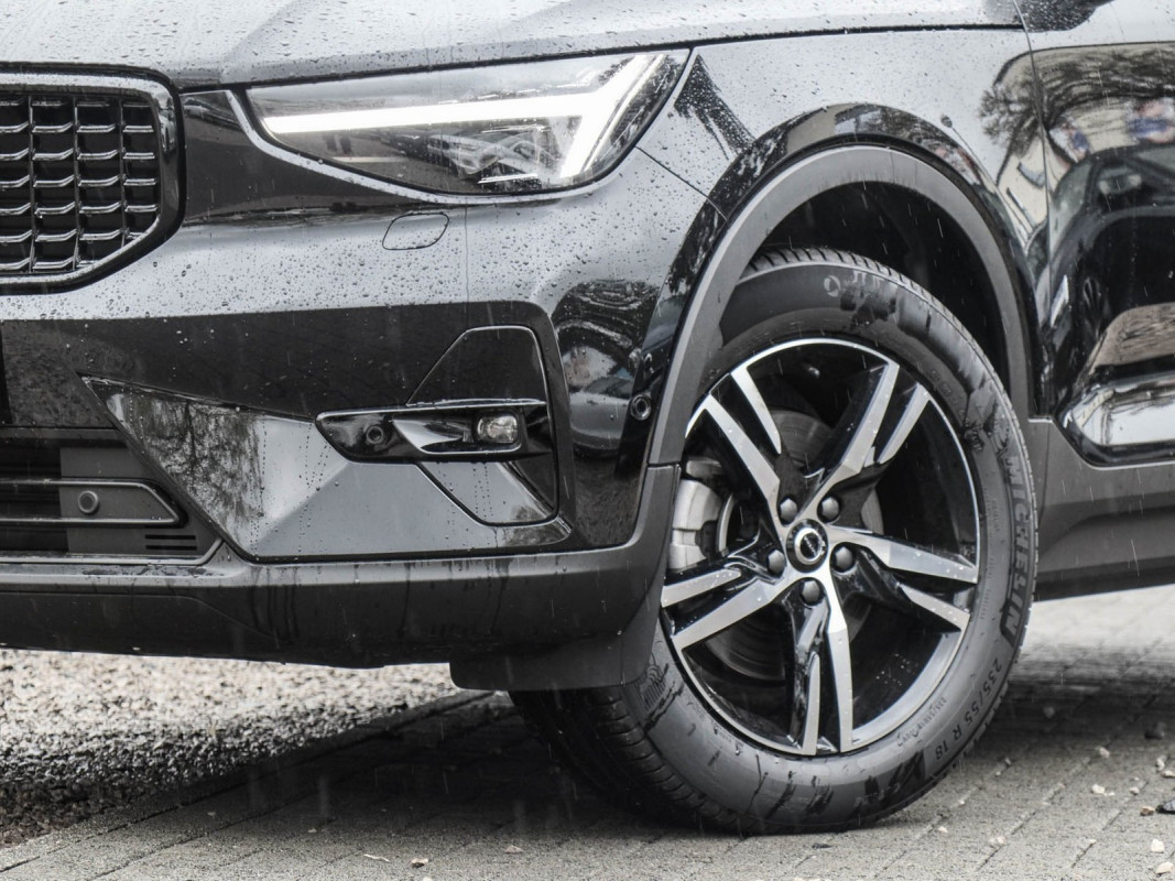 Volvo XC40 B3 - SUV/Off-road - Schwarz - Gebrauchtwagen - Bild 6
