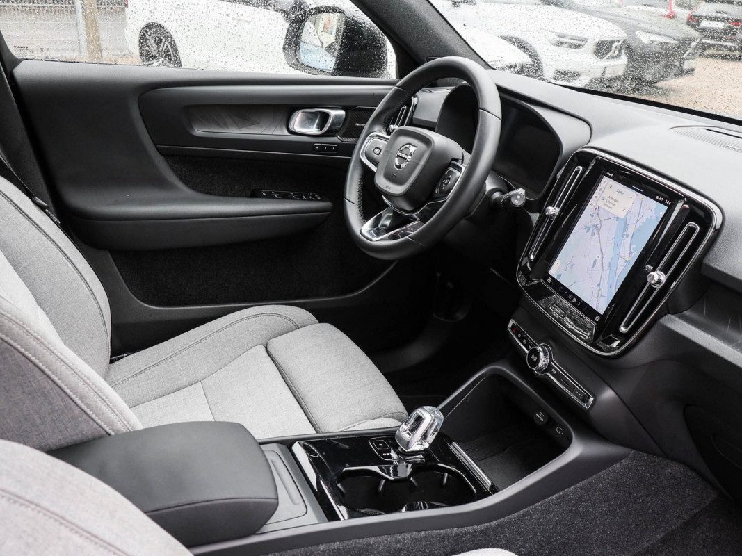 Volvo XC40 Single Motor - SUV/Off-road - Grau - Gebrauchtwagen - Bild 3