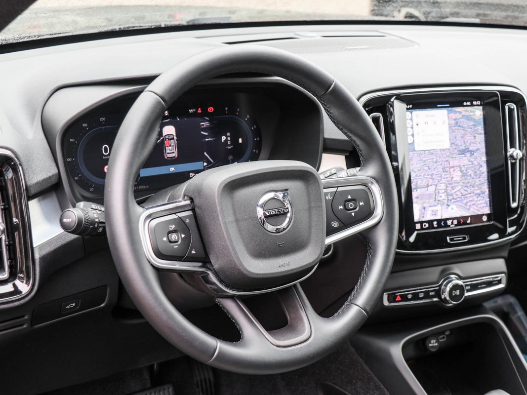 Volvo XC40 B3 - SUV/Off-road - Schwarz - Gebrauchtwagen - Bild 10
