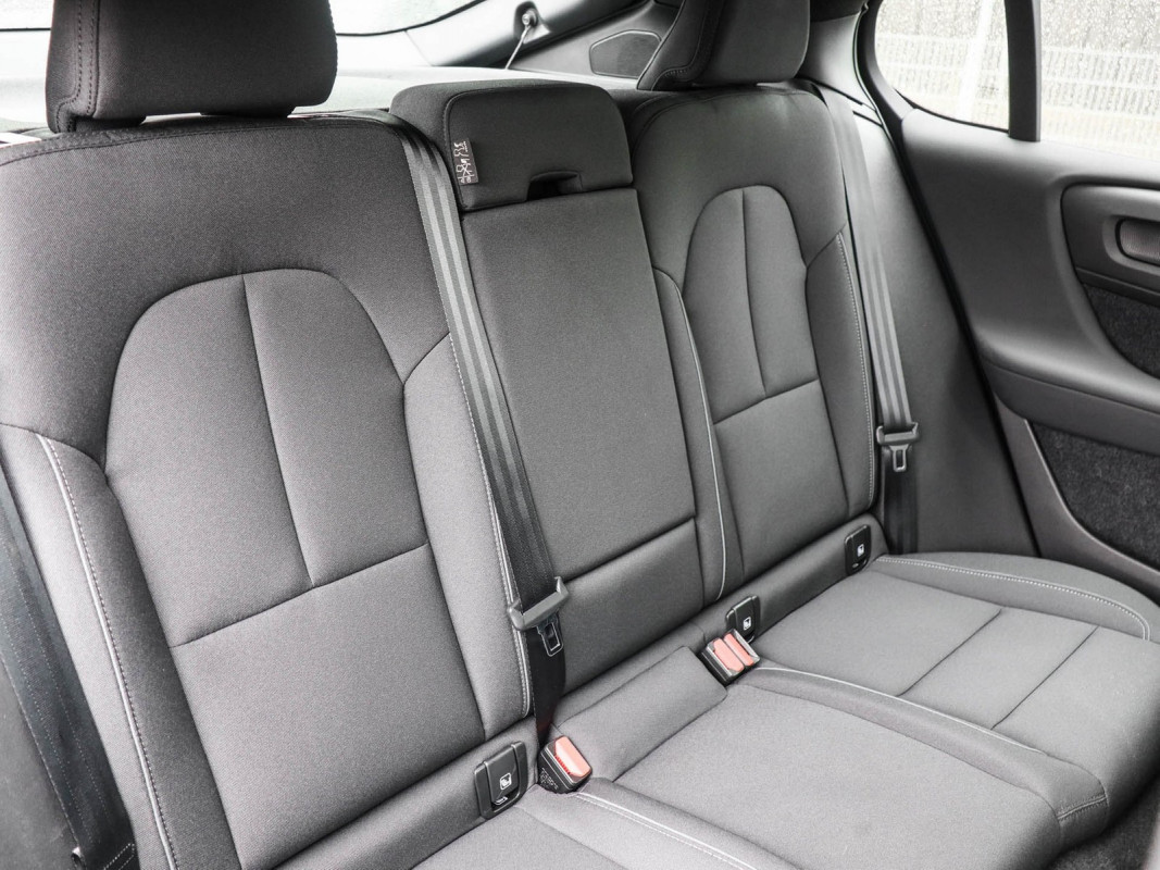 Volvo C40 Single Motor - SUV/Off-road - Blau - Gebrauchtwagen - Bild 5