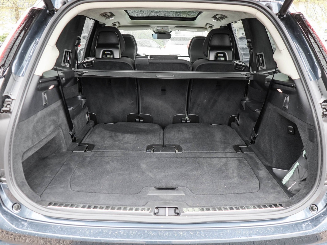 Volvo XC90 T8 AWD - SUV/Off-road - Blau - Gebrauchtwagen - Bild 11