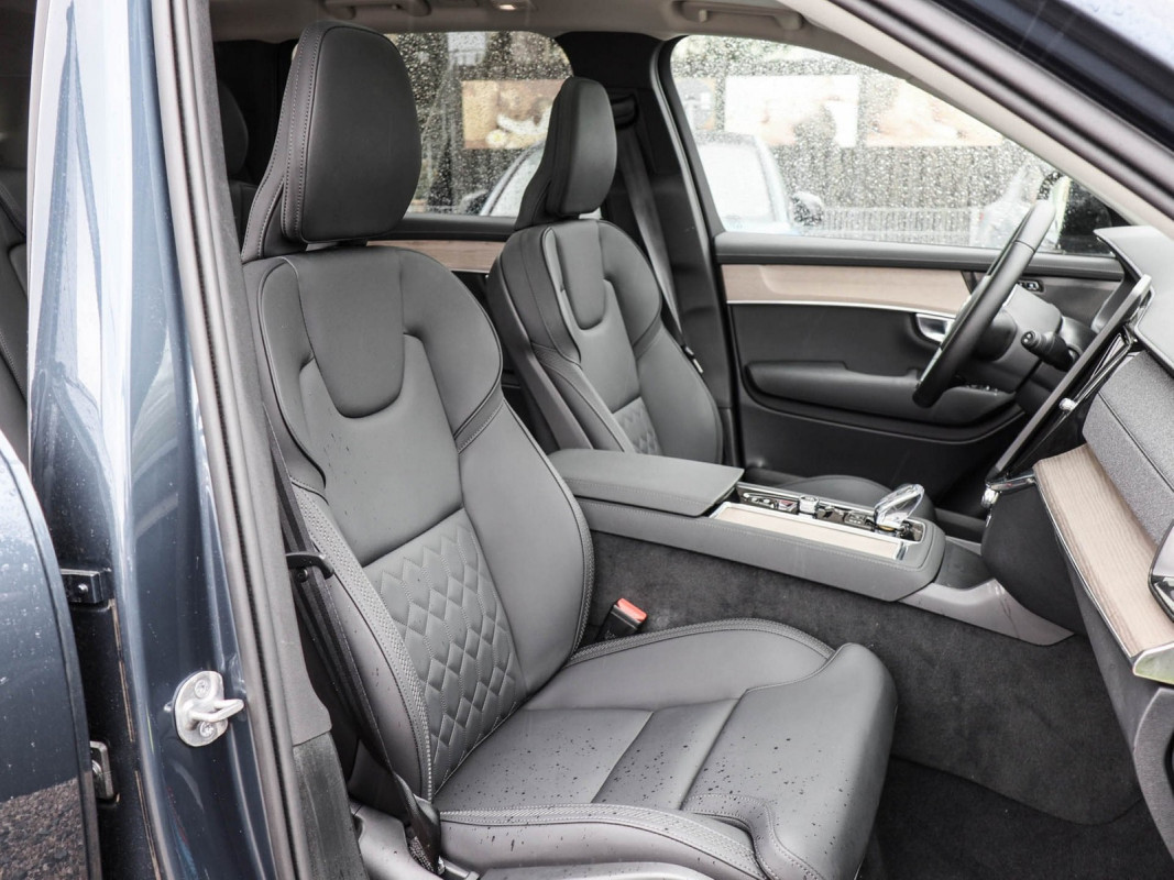 Volvo XC90 T8 AWD - SUV/Off-road - Blau - Gebrauchtwagen - Bild 7
