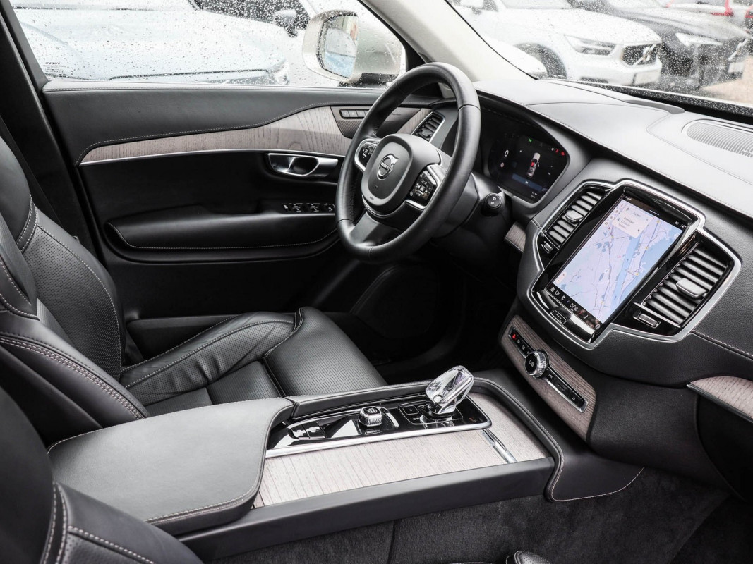 Volvo XC90 T8 AWD - SUV/Off-road - Braun - Gebrauchtwagen - Bild 3