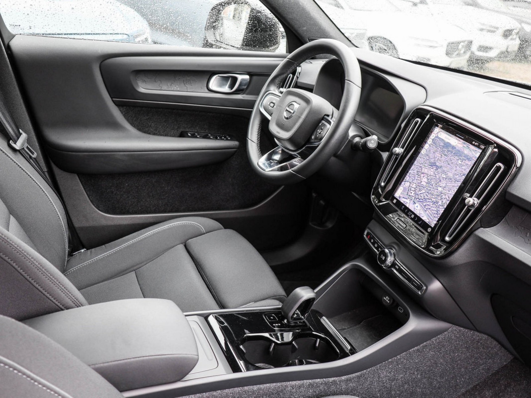 Volvo XC40 - SUV/Off-road - Braun - Gebrauchtwagen - Bild 3