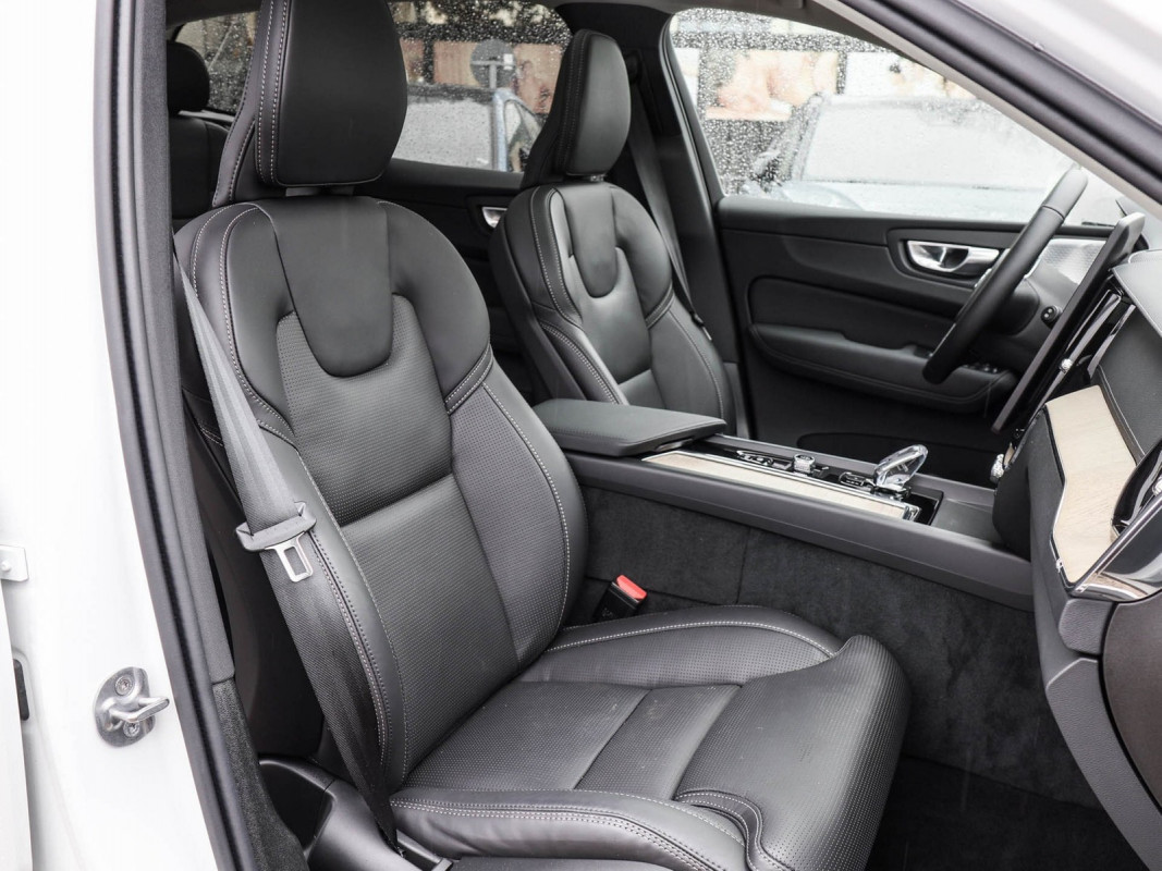 Volvo XC60 T8 AWD - SUV/Off-road - Weiss - Gebrauchtwagen - Bild 7
