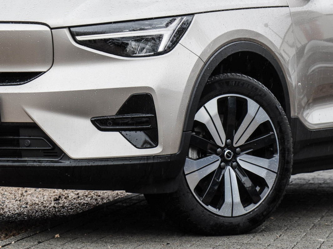 Volvo XC40 - SUV/Off-road - Braun - Gebrauchtwagen - Bild 6