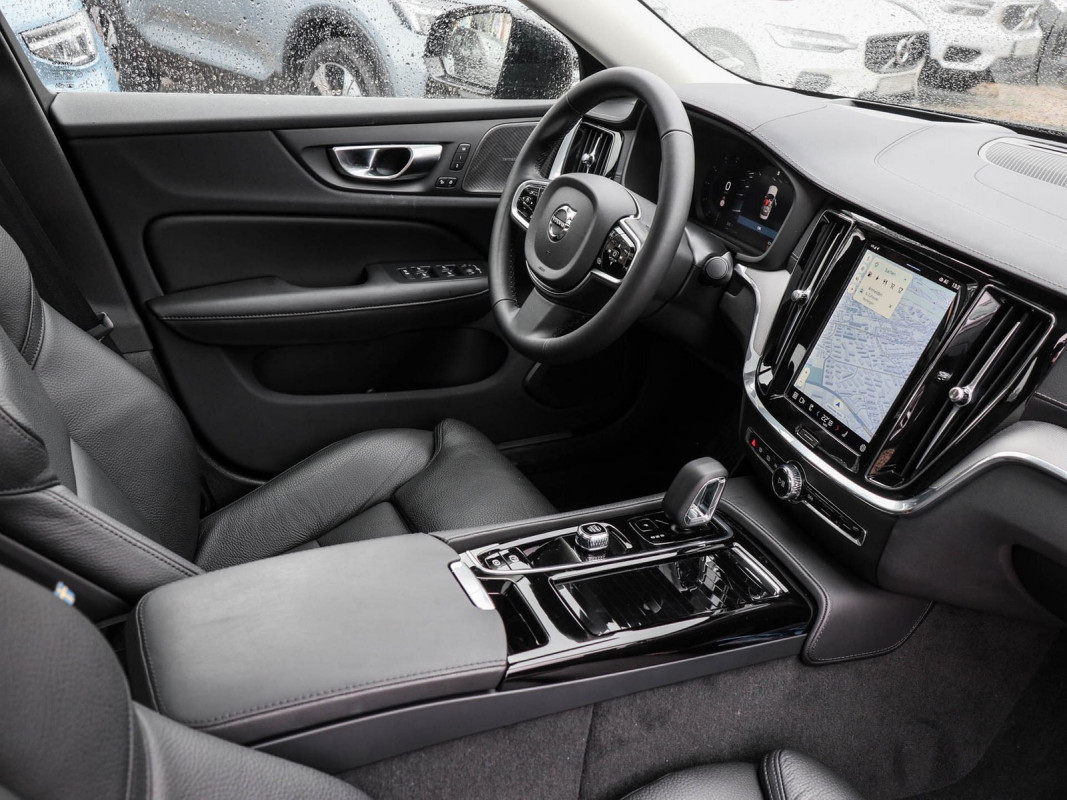 Volvo S60 T8 AWD - Limousine - Schwarz - Gebrauchtwagen - Bild 3