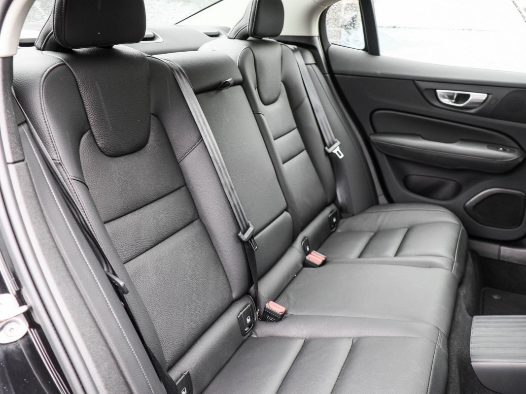 Volvo S60 T8 AWD - Limousine - Schwarz - Gebrauchtwagen - Bild 5
