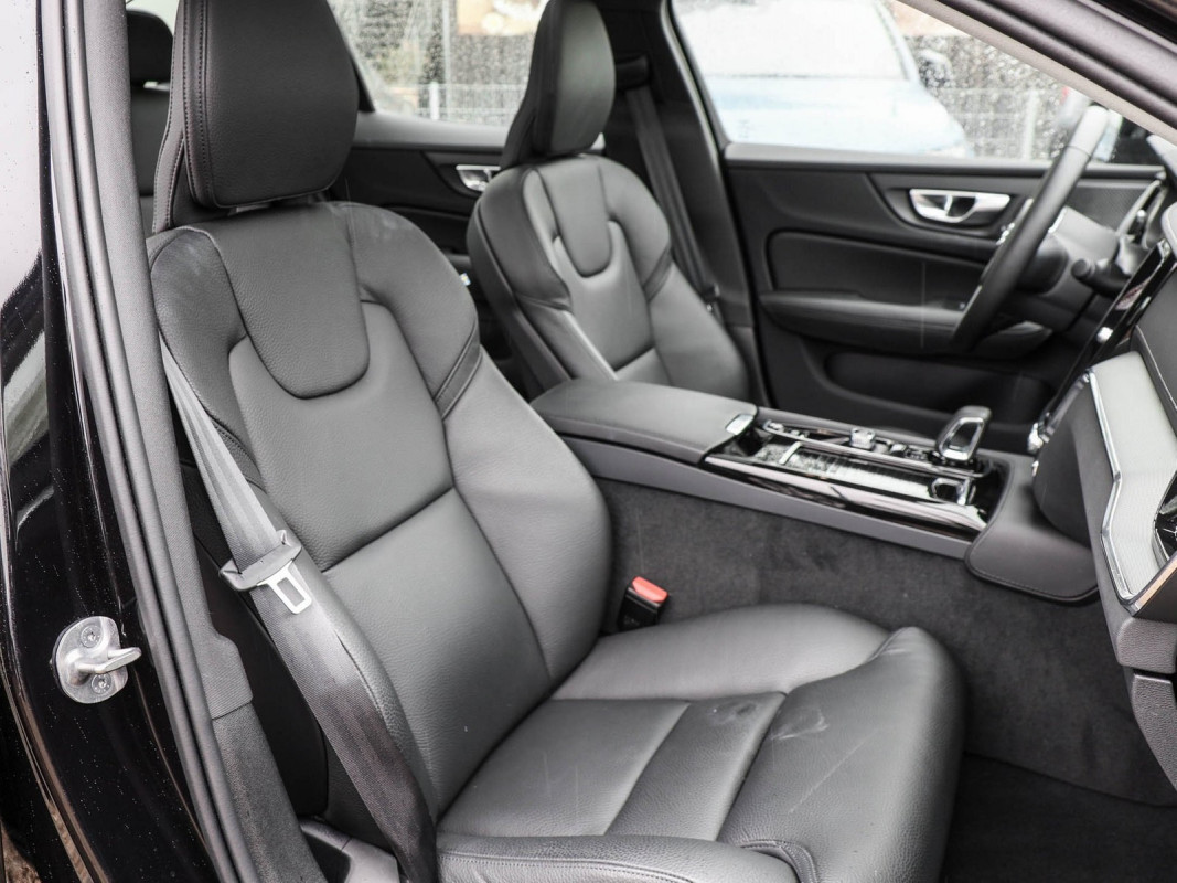 Volvo S60 T8 AWD - Limousine - Schwarz - Gebrauchtwagen - Bild 7