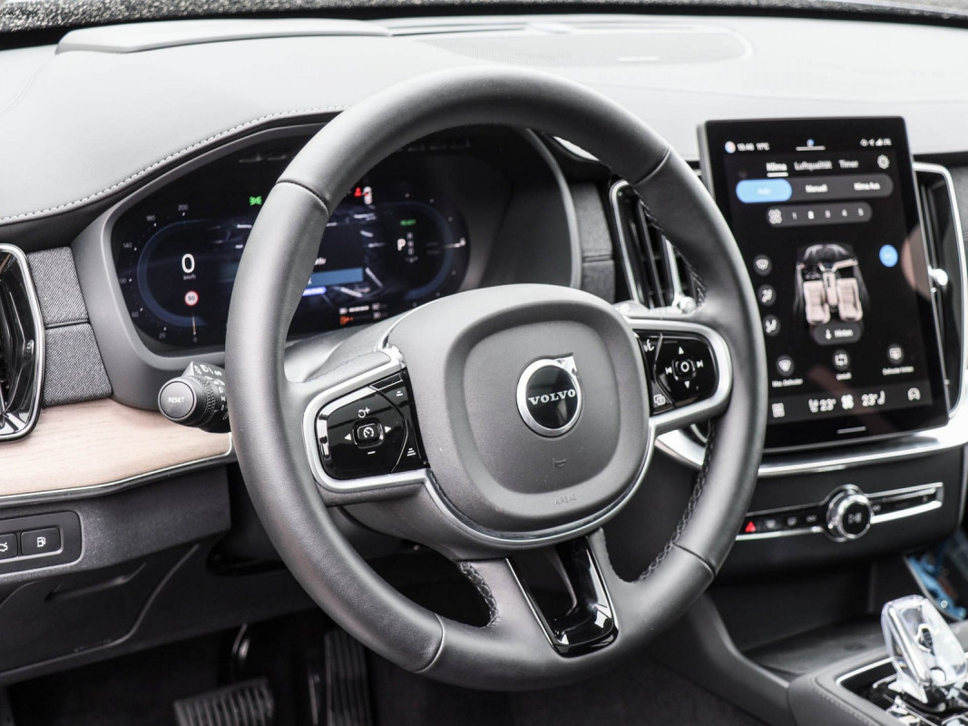 Volvo XC90 T8 AWD - SUV/Off-road - Blau - Gebrauchtwagen - Bild 10