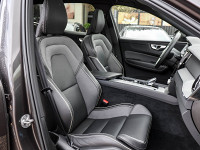 Volvo XC60 B4 Diesel AWD - SUV/Off-road - Grau - Gebrauchtwagen - Bild 7